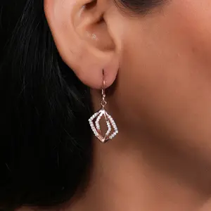 Boucles d'oreilles en or rose plaqué diamant pour femmes, bijoux tendance à pendentif, design religieux, options en cuivre et en laiton, cadeau idéal pour les fêtes - Product Image 2