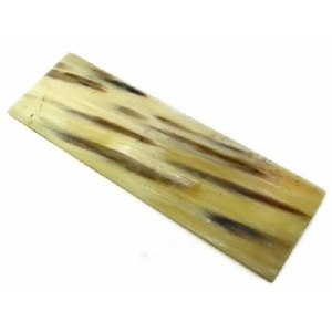 Écailles de corne naturelle de qualité supérieure pour la fabrication de manches de couteaux personnalisés et les projets d'artisanat DIY à un prix abordable et économique - Product Image 1