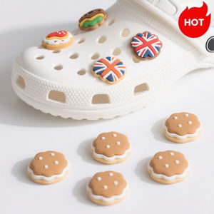 2025 nouveauté breloques de chaussures alimentaires britanniques en gros collations britanniques breloques de chaussures décoration de chaussures Badge pour l'Angleterre - Product Image 2