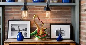 Veelkleurig Geschilderd Aluminium Beeld Van Een Paar Kussende Eenden Op Maat Bedrukt Vastu Decoratief Tafelbureau Aan Huis - Product Image 5