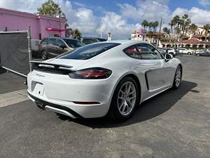 2022 718 Cayman, 1 Dueño, Transmisión Manual de 6 Velocidades, Motor Turbo Flat-4 de 300 hp - Product Image 3
