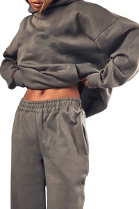 Survêtement d'hiver pour femme de haute qualité, couleur unie, surdimensionné, épaules tombantes, polyester/coton, survêtement 2 pièces chez Nurak 2026 - Product Image 3