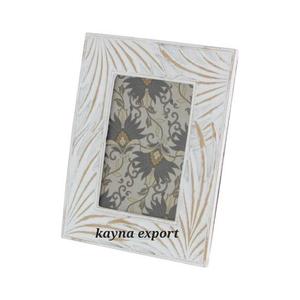 Cadre photo en bois fait main avec décor de table carré en métal sculpté - Product Image 4