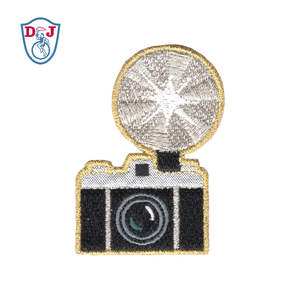 Insignias Bordadas Personalizadas Adhesivas Populares, Emblema de Tela Brillante con Purpurina, Juego de Pegatinas Bordadas para Proveedores de Moda - Product Image 6