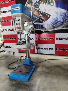 Machine de perçage à colonne à alimentation automatique CNC de qualité supérieure, alésage du broche, équipement de perçage vertical de haute précision, outil d'atelier, moteur de salle d'atelier - Product Image 5