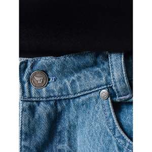 Jeans de Mezclilla CORE Vintage de Pierna Recta en Azul Lavado, con Característica Lavable, 13 OZ, 100% Algodón - Product Image 3