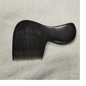 Peines de cuerno de búfalo naturales hechos a medida también disponibles con grabado ideal para tiendas de accesorios para el cabello para reventa - Product Image 6