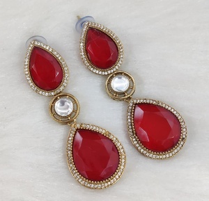 Pendientes de Latón y Piedra Tallada, Pendientes de Lujo con Acabado Premium, Perfectos para Fiestas y Bodas - Product Image 2