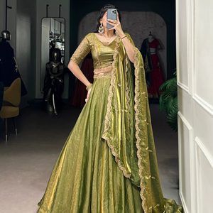 Lehenga choli de style pakistanais pour demoiselles d'honneur, fêtes de mariage fantaisistes, tenues de travail en soie et coton tissées - Product Image 4