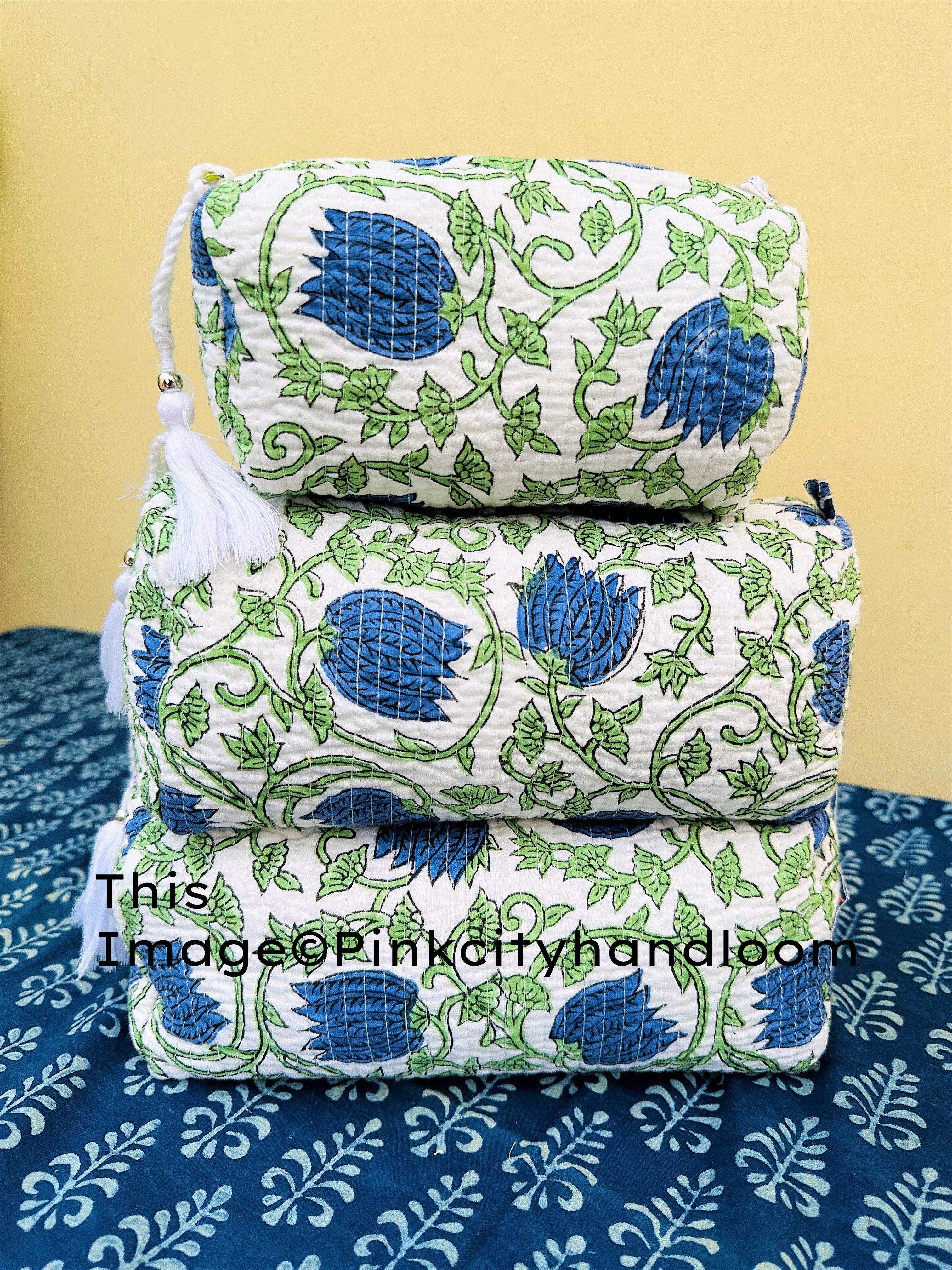 Comme le montrent dans l'image