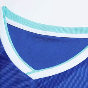 Venta al por mayor de fútbol Jersey y pantalones cortos conjunto de uniformes de tamaño personalizado y colores disponibles logotipos y números personalizados para clubes escuelas - Product Image 3