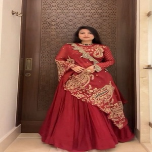 Conjunto de Lehenga Choli para Mujer con Mangas Elegantes con Cordones, Bordado en Georgette, con Dupatta a Juego - Product Image 1