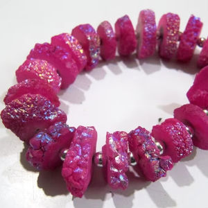 Cuentas de disco de cuarzo solar de color rubí Tamaño de 13-17mm con efecto brillante 8 pulgadas de largo cada hebra - Product Image 1