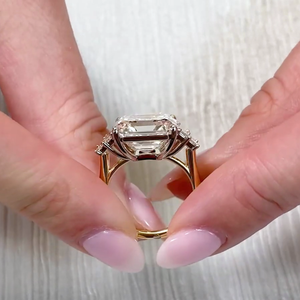 แหวนเพชรแล็บทรง Asscher 5 เม็ด น้ำหนักรวม 9.50 กะรัต ได้รับการรับรองจาก IGI สี D-E-F ความสะอาด VVSVS - Product Image 4