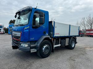 รถบรรทุกใหม่ DAF LF 290 รุ่น Tipper 6x2 ดีเซล ยูโร 6 เกียร์ธรรมดา บรรทุกได้ 41-50 ตัน พวงมาลัยซ้าย ระบบกันสะเทือนแบบลม - Product Image 2