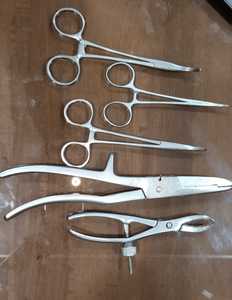 Ensemble d'instruments de pinces manuelles durables en acier inoxydable et titane Base d'outils à main chirurgicaux - Product Image 5