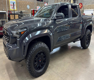 Toyota Tacoma TRD Sport Double Cab 4x4 2.4L Turbo I4 Gris Couleur ODM 2025 - Product Image 1