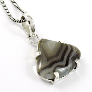 925 Sterling Silver Antique Handmade Jewelry Natural Stripped Onyx Gemstone Unique Shape Pendant Direct Factory Price Suppliers - Product Image 1