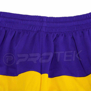 Tenues de basketball unisexes grandes tailles 100 % polyester avec logo personnalisé, anti-bactériennes, respirantes, ensembles d'entraînement au design épuré - Product Image 2
