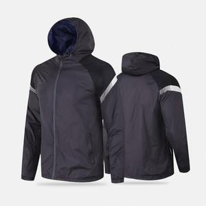 Veste de pluie d'entraînement de football pour hommes personnalisée veste à capuche coupe-vent de football club d'entraînement sweats à capuche pour hommes veste de pluie personnalisée - Product Image 6