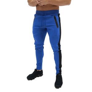 Pantalones de chándal elegantes para hombre, pantalones de chándal de diseñador en negro/blanco, cargo personalizado para Otoño Invierno, chándal bordado para hombre - Product Image 4