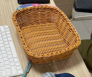 Beau panier en rotin fabriqué à la main pratique pour tout espace Panier en rotin durable naturel article de décoration intérieure - Product Image 4