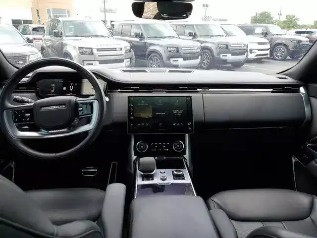 2024 Land Rover Range Rover P400 SE Turbo Engine AWD Drive Dark Interior Leather Seats Sport Model