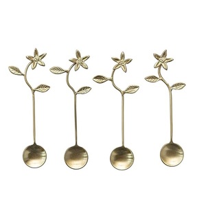 ชุดเครื่องใช้บนโต๊ะอาหารสำหรับงานเลี้ยงในโรงแรมชุดเครื่องใช้บนโต๊ะอาหารทำจากโลหะแข็งสีทองแบบทันสมัยออกแบบโลโก้ได้ตามต้องการ - Product Image 4