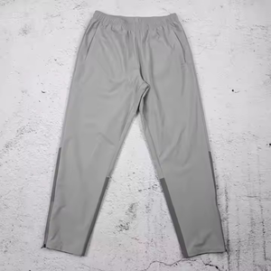 Chándales con cremallera para hombre de fabricante superior con logotipo de impresión personalizado OEM crea tu propio estilo chándales cortavientos de dos piezas de nailon - Product Image 5