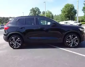 LISTO PARA ENVIAR, USADO, 2024 para XC40 AWD, Volante a la Izquierda, Asientos de Cuero, Cámara Trasera - Product Image 2