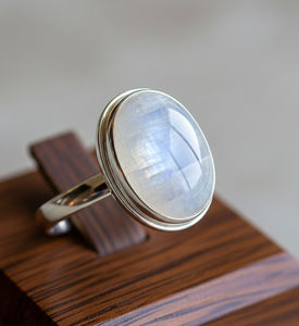 Bague de mode élégante en argent 925 cristal de pierre de lune bleue de haute qualité avec placage à l'or rose cadeau de fête de mariage à la mode - Product Image 6