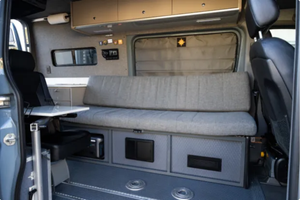 USADO, LISTO PARA CONDUCIR |   CONDUCCIÓN IZQUIERDA |   Volante a la derecha |   Mercedes-Benz Sprinter 2500 Sync Van Sunstone 2018 - Product Image 5