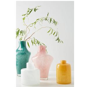 Vase à fleurs en résine époxy, design château de sable |   Vase d'art sculptural fait à la main, décoration moderne élégante, design durable et intemporel - Product Image 2