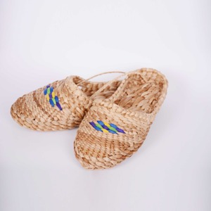 Pantoufles unisexes en jacinthe d'eau avec logo personnalisé de la plus haute qualité, pantoufles plates de premier choix pour un usage quotidien - Product Image 2