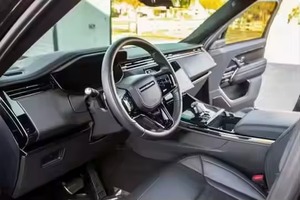 รถยนต์ SUV สีดำ รุ่น RANGE ROVER AUTOBIOGRAPHY P530 SWB AWD ปี 2024 คุณภาพพรีเมียม สภาพดีเยี่ยม ผ่านการรับรองความสะอาด พร้อมใช้งานทั้งพวงมาลัยซ้ายและพวงมาลัยขวา - Product Image 4