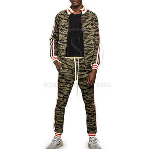 Servicio OEM, Conjunto Deportivo de Invierno, Mangas Largas, Transpirable, Corte Regular, Sublimado, Estilo de Moda, 100% Poliéster, Tallas Grandes - Product Image 1