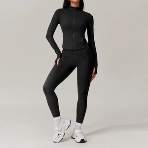 Survêtement d'Entraînement Décontracté à Fermeture Éclair Premium Respirant pour Femmes 2 Pièces Ensemble Élégant Personnalisé Tendance Gym Yoga Ensemble - Product Image 5