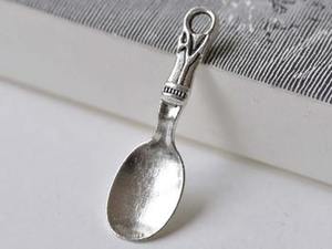 Cuillère de mariage en acier inoxydable avec manche en forme d'étoile, fabriquée en Inde, idéale pour la cuisine, la vaisselle, l'hôtellerie et la salle à manger. - Product Image 4