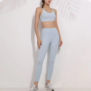 Conjuntos de Yoga Personalizados al por Mayor de Alta Calidad para Mujer, 2 Piezas, Antibacterianos, Spandex/Nailon con Cintura Elástica en Tallas Grandes - Product Image 1