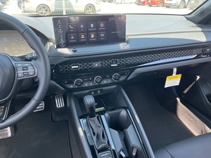 Honda Accord Sport-L Híbrido 2025 Usado en Buen Estado, Sedán de 4 Puertas - Product Image 3