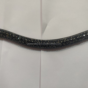 Bandes en cuir noir en forme de vague, 5 rangées de cristaux noirs, fait à la main, design personnalisé, strass, vente en gros - Product Image 4