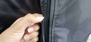 Veste d'hiver coupe-vent et résistante à l'eau pour homme, manteau de couette en coton rembourré de couleur unie avec col montant, style bouffant matelassé en polaire - Product Image 4