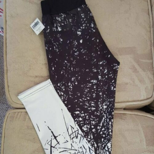 2025 New Custom High Waist Gym Yoga <b>Leggings</b> for <b>Women</b> Mid Waist Solid <b>Pattern</b> Hot Sale Sublimation Printing Designs - Product Image 4