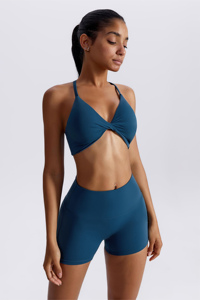 Short sculptant bleu foncé à séchage rapide et soutien-gorge de sport à bretelles avant torsadé décolleté plongeant femmes entraînement deux pièces ensemble pour les femmes - Product Image 6