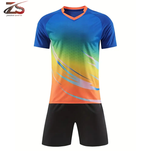 Ropa deportiva de manga corta, buen vendedor, producto transpirable, nombre de equipo personalizado, estampado de logotipo, uniformes de fútbol fabricados en Pakistán - Product Image 4