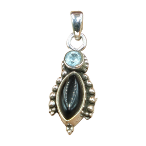 Pendentif artisanal en onyx noir et topaze bleue, argent sterling 925, pierres précieuses naturelles, bijoux bohèmes, cadeau pour femme, cadeau de Noël - Product Image 1
