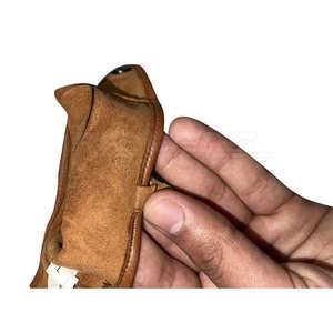 ถุงมือขับรถสำหรับผู้ชายแบบมีรูเจาะรูสไตล์หรูหราสะดวกสบายถุงมือหนังแบบไม่มีซับใน - Product Image 4