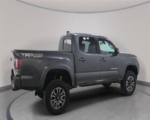 Toyota Tundra DC Limited 3.5P 4X4 2022 Usada en Buen Estado, Caja de Cambios Automática, Asientos de Cuero Gris - Product Image 6