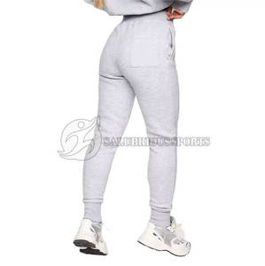 Conjunto Deportivo de 2 Piezas para Mujer, Talla Grande, Sudadera Ligera con Capucha, Pantalones Deportivos Transpirables, Top Corto, Logotipo Personalizado - Product Image 4