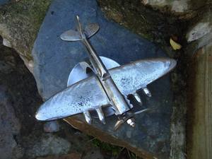 Figurine de bureau vintage en aluminium en métal Supermarine Spitfire, présentoir d'avion à collectionner, décor à la maison - Product Image 3